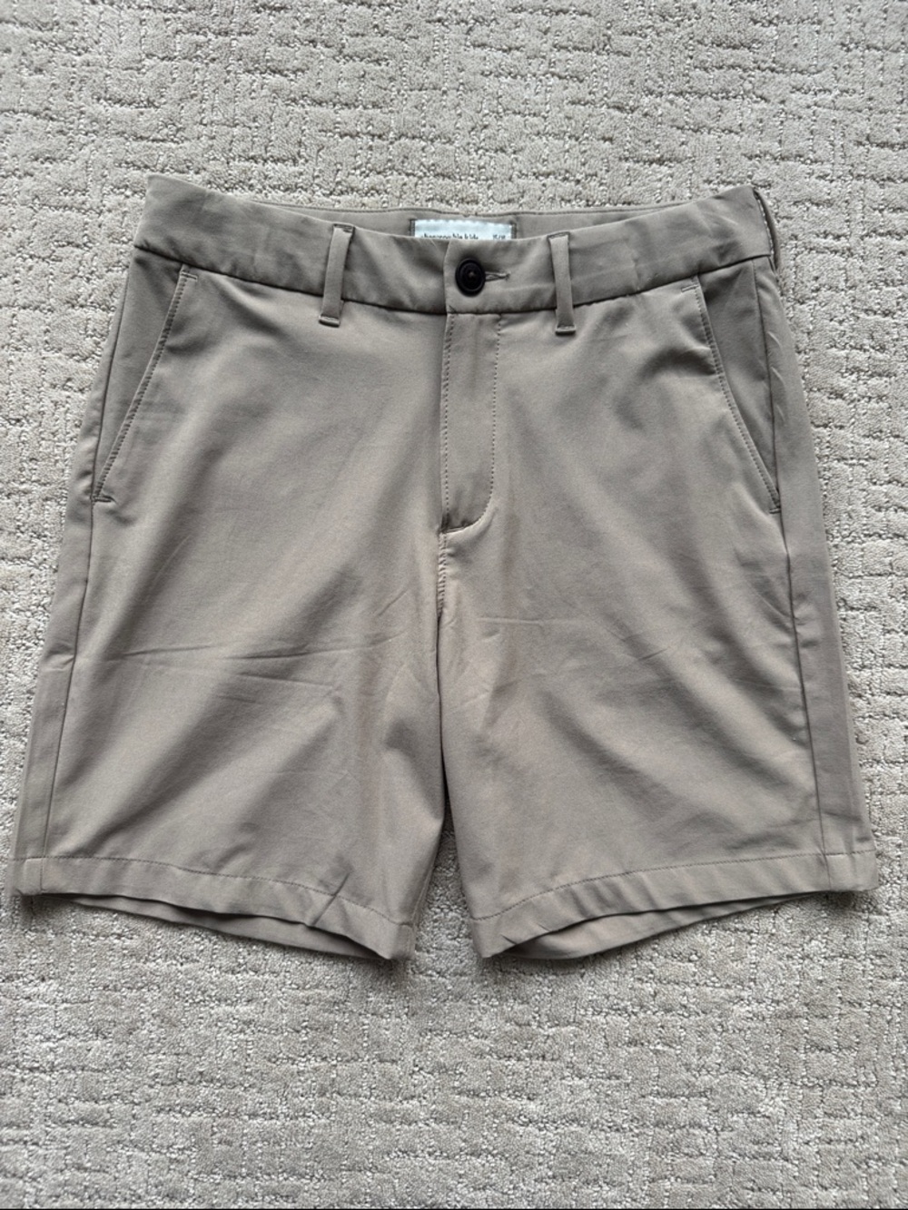 Abercrombie Kids Golf Shorts • youth size 15/16 • khaki